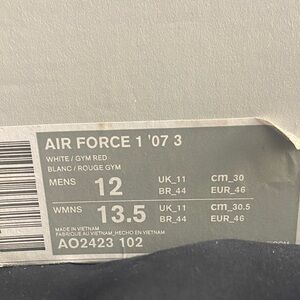 EUC Nike Air Force 1 '07 White and Red